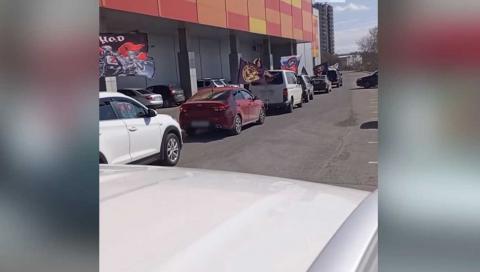 В Архангельске заметили колонну автомобилей с флагами ЧВК «Вагнер»