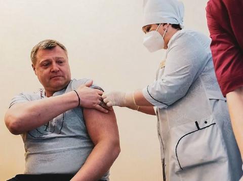 Игорь Бабушкин вакцинировался от коронавируса