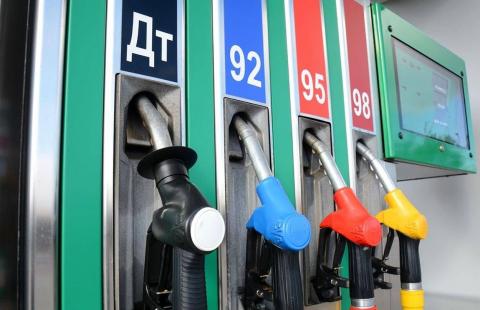 В России подорожает бензин