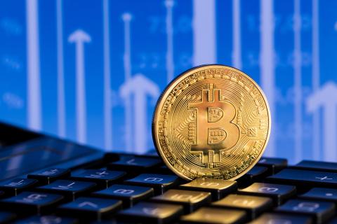 Курс биткоина растёт