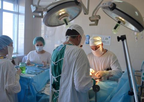 Сообщение о пациентке с забытым после операции скальпелем в теле проверяет полиция в Сочи