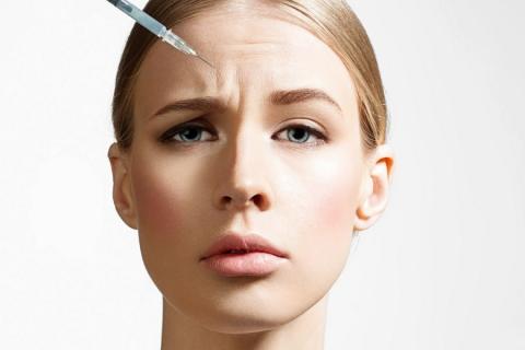 Уколы красоты, которые «посадят на иглу»: 7 пугающих мифов о ботоксе Уколы красоты, которые «посадят на иглу»: 7 пугающих мифов о ботоксе
