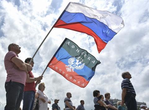 Россия признает ДНР и ЛНР