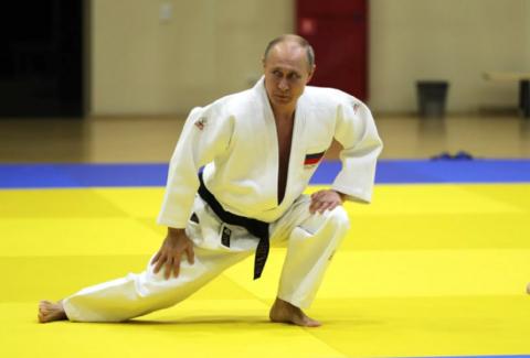 Политический прием Путина дзюдо