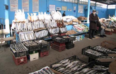 Рыбный рынок Астрахань
