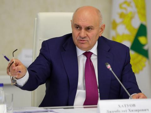 Джамбулат Хатуов провел рабочую встречу с аграриями в Сибири Джамбулат Хатуов провел рабочую встречу с аграриями в Сибири