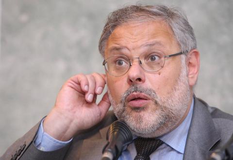 Михаил Хазин