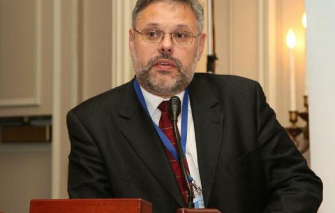 экономист Михаил Хазин 