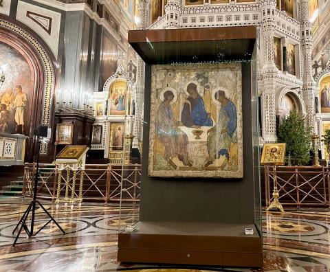 Патриарх Кирилл решил, что «Троица» останется в храме на год
