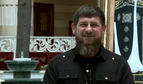 Кадыров не смог сдержать улыбки, когда его сравнили с кинозвездой