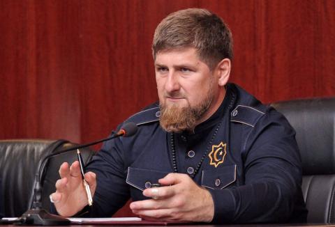 «Новая газета» продает сувениры с Кадыровым в образе шайтана