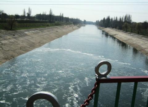 В Северо-Крымский канал начала поступать вода с Украины