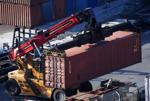 Jindal: Контейнеры с грузами для РФ застряли в порту Антверпена более чем на год
