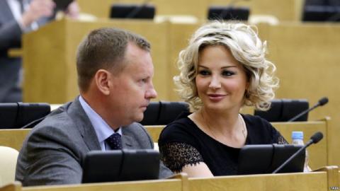Уехавшая в Киев Максакова изъявила желание развлекать россиян