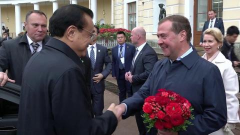 Медведев заявил о новой эпохе в российско-китайских отношениях