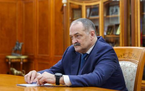 Меликов: В Дагестане проведут ревизию личных дел всех чиновников