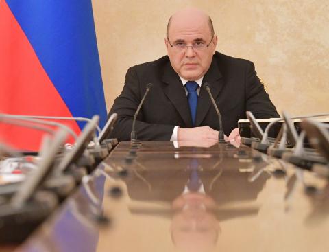 Мишустин подписал распоряжение о возврате россиянам денег за оплаченные заграничные туры
