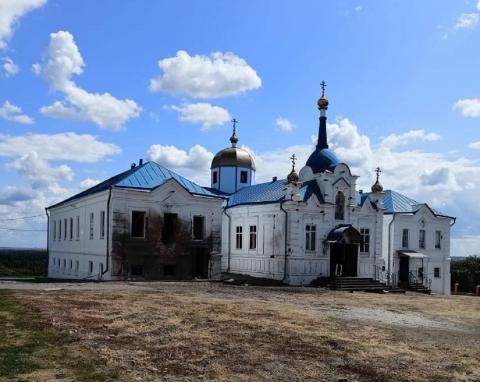 По Горнальскому монастырю у Суджи ВСУ стреляли из танков