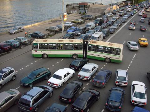 5 Правил дорожного движения, которые нарушают все, невзирая на наказание 5 Правил дорожного движения, которые нарушают все, невзирая на последствия