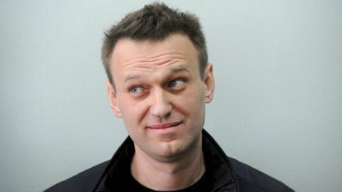 Навального* и Соболь *внесли с список экстремистов и террористов