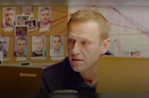 Самолет с Навальным развернулся, не долетая до Москвы