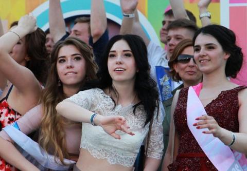 Платья на выпускной 2019
