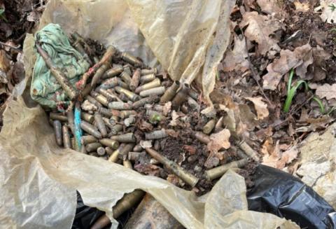 Крымские пограничники обнаружили оружейный схрон