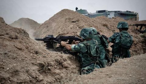Военнослужащие