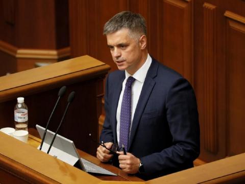 Глава МИД Украины призвал пересмотреть закон об особом статусе Донбасса