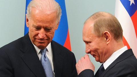 Путин и Байден три шага