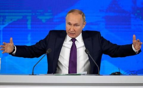 The Guardian: уловки Путина привели Запад в оцепенение