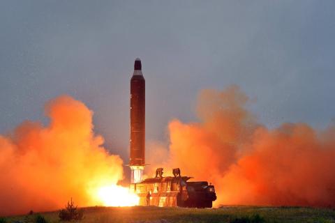 Япония и Южная Корея: КНДР произвели запуск ракеты в сторону Японского моря