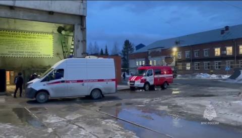 МЧС показало видео с места аварии на свердловской шахте