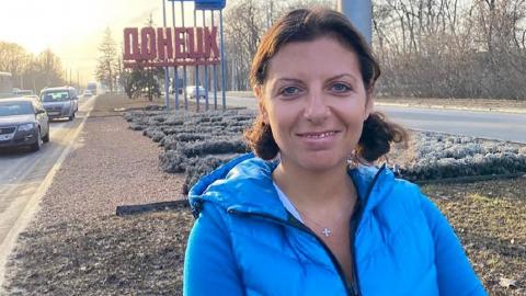 Маргарита Симоньян в Донецке призвала «Россию-матушку» забрать Донбасс домой