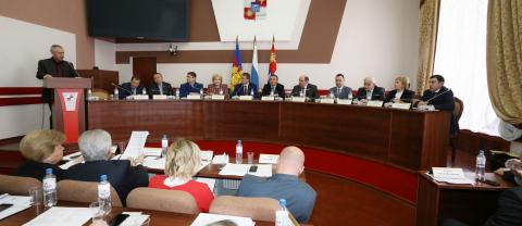 Проверка выявила неправомерные денежные вознаграждения, полученные сочинскими депутатами