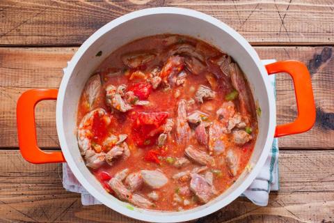Помидоры теряют свои полезные свойства, если есть их с мясом – ученые