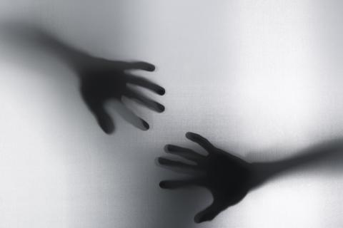 Руки тень