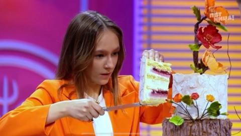Известный кондитер Агзамов назвал идеальным торт воронежской девочки