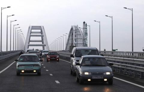 крымский мост машины