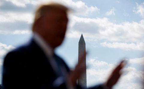 Постпред США в ЕС: расследование Байдена было условием для встречи Трампа с властями Украины