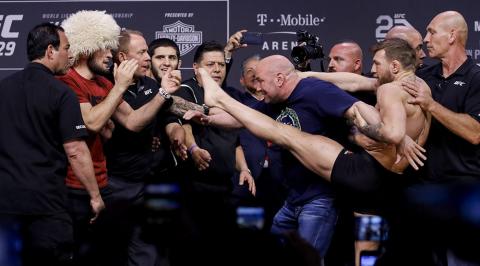 Прогноз на бой Хабиб Нурмагомедов – Конор Макгрегор 7 октября на UFC 229: эксперты и спортсмены высказали итоговые мнения Прогноз на бой Хабиб Нурмагомедов – Конор Макгрегор 7 октября на UFC 229: эксперты и спортсмены высказали итоговые мнения