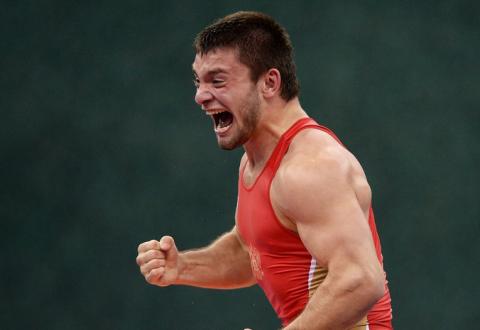 Давит Чакветадзе сокрушил украинца в борьбе за десятое золото Олимпиады для России