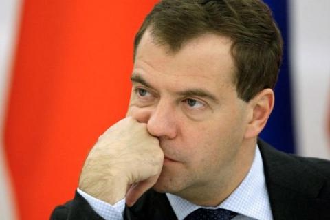Чайка попросил Дмитрия Медведева повысить прокурорам зарплаты в два раза