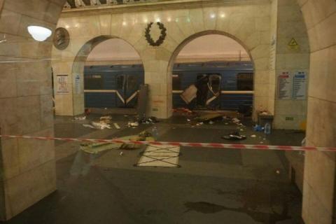 Профессионализм машиниста помог избежать большей трагедии в Петербурге