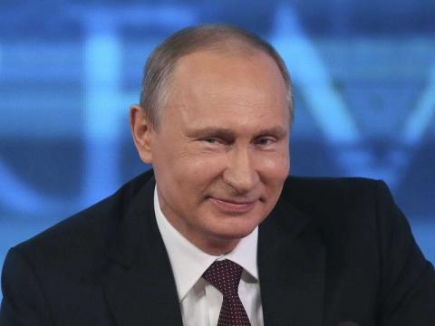 Путин сыграл на рояле, пока ждал председателя КНР