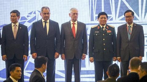 Первая встреча Шойгу и Мэттиса прошла в Сингапуре