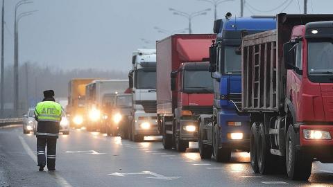 В Ростовскую области со всей страны съехались дальнобойщики, чтобы проверить работу Ространснадзора
