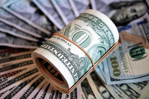 Курс доллара на февраль 2019: прогноз аналитика Курс доллара на февраль 2019: прогноз аналитика, «казалось бы рублю море по колено»