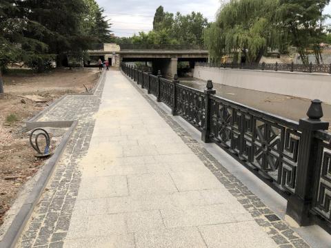 В Симферополе вандалы изуродовали набережную – СМИ