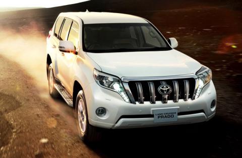 Toyota Land Cruiser Prado 2018: первые фото обновленной модели появились в Сети